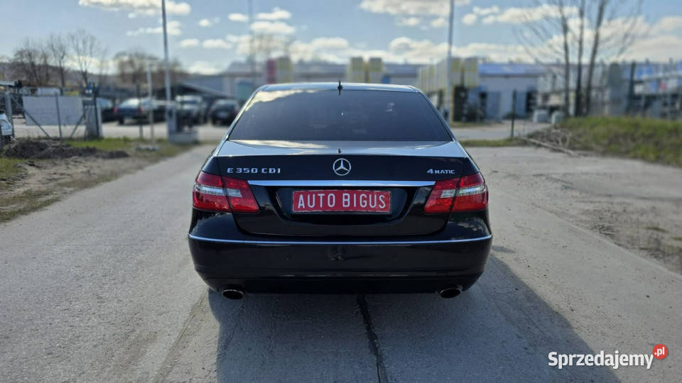 Mercedes E 350 Avangarde czarny sufit 4matic asystent pasa ruchu