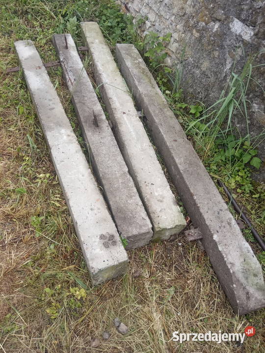 Stare słupki betonowe Wolica sprzedam