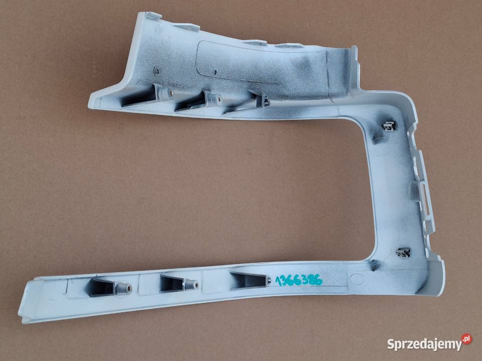 SCANIA R S RAMKA OBUDOWA REFLEKTORA PRAWA OSŁONA Bieleń