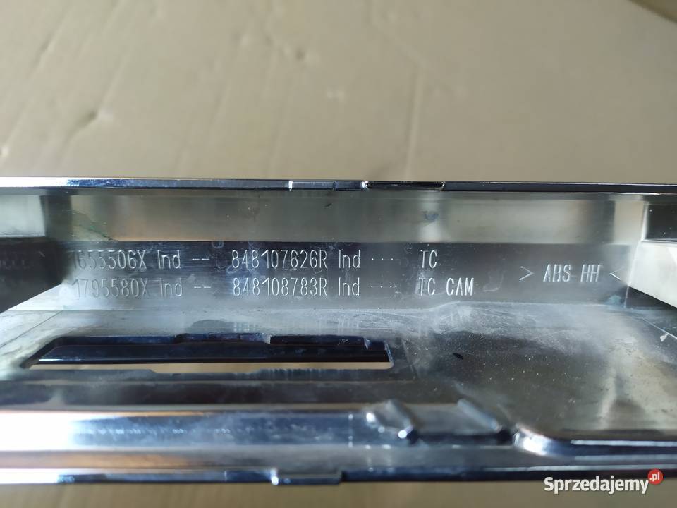 Scenic IV listwa klapy bagażnika chrom