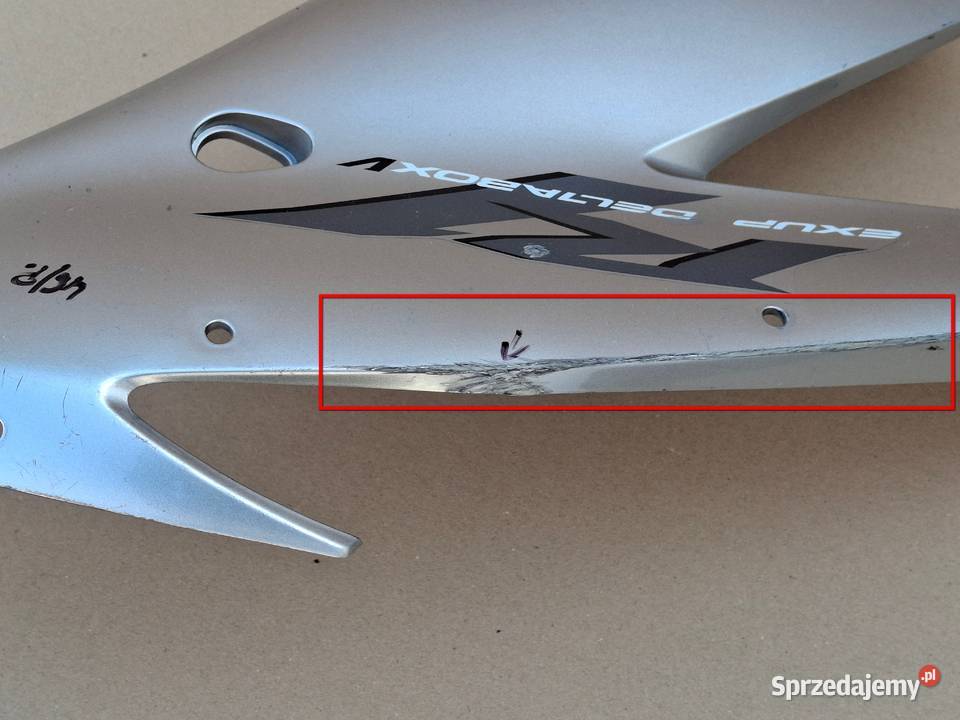 YAMAHA R1 RN12 OWIEWKA PRAWA BOCZEK OSŁONA BOK Bieleń