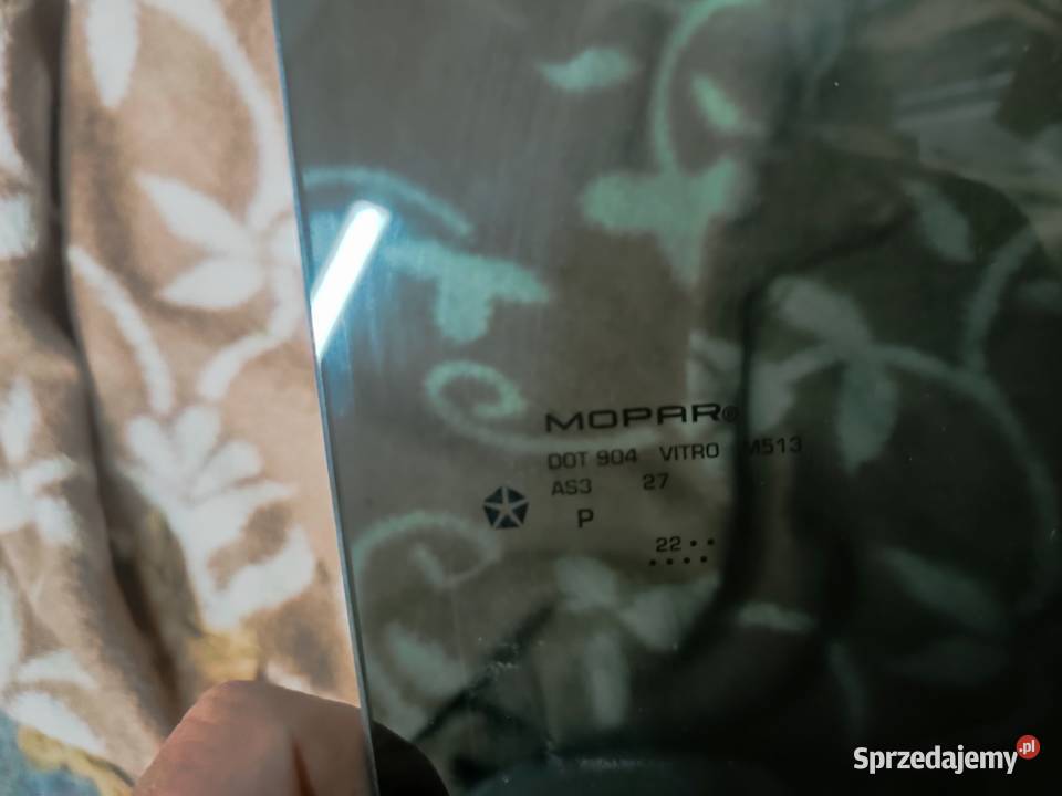 Szyba drzwi prawe tył boczna dodge Durango Rok produkcji 2020 Myślenice