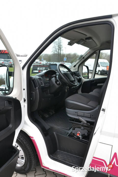 Peugeot Boxer 22 hdi 165 model 2022r ambulans diesel Kęty