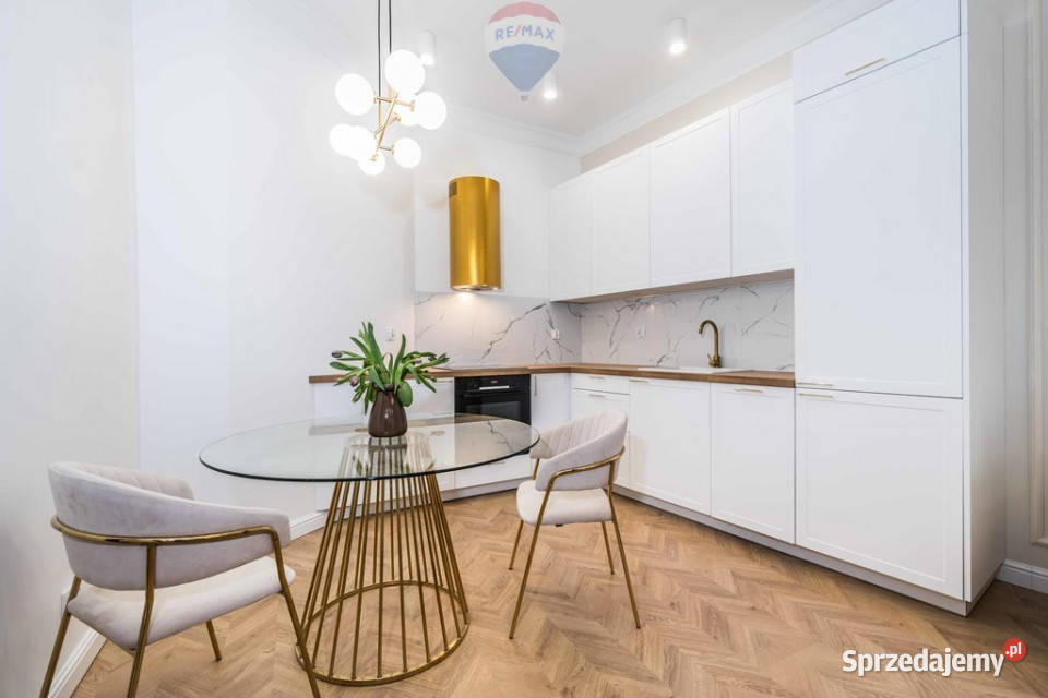 Ładne mieszkanie urządzone kamienica balkon Liczba pokoi 2 Poznań sprzedam