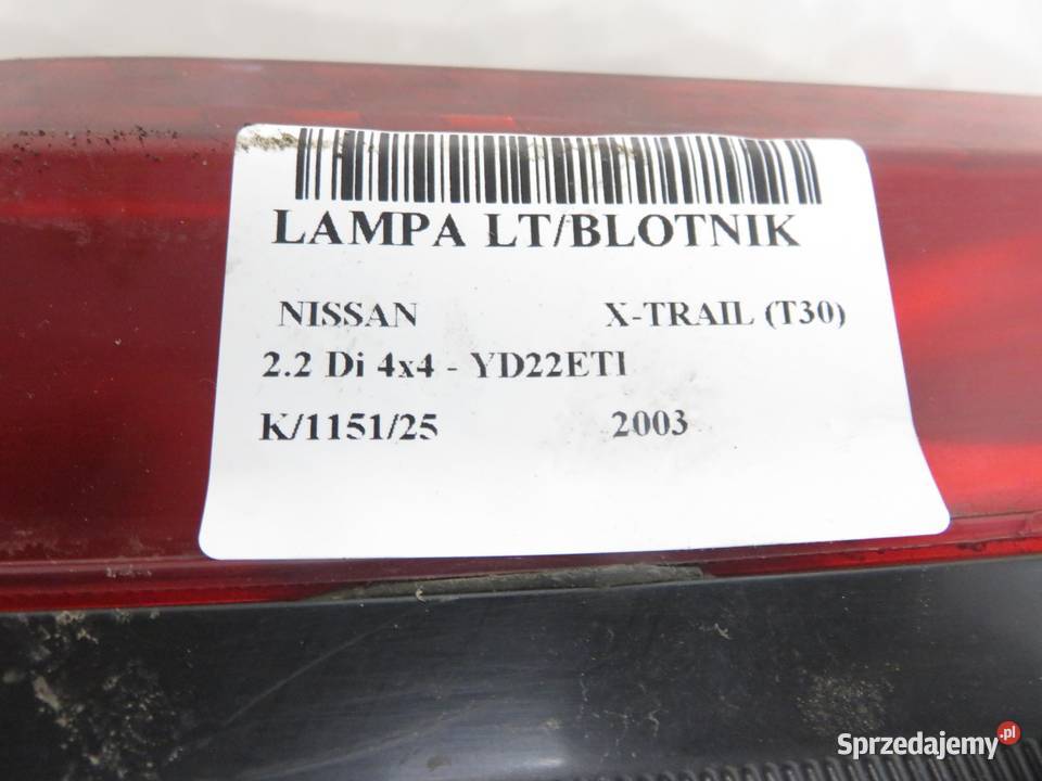 LAMPA LEWA TYLNA NISSAN XTRAIL T30