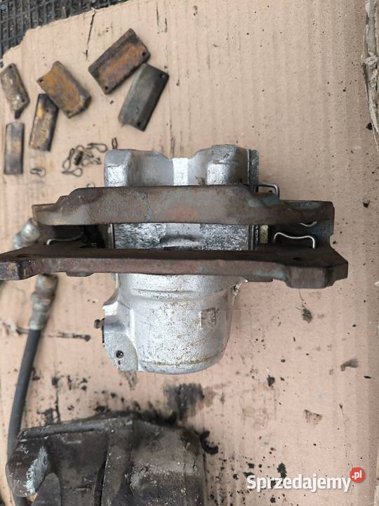 Polonez FSO fiat 125 zaciski hamulcowe L i P