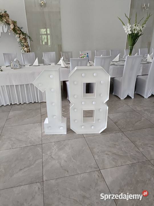 Cyfra 18 LED na osiemnastkę urodziny roczek Pajęczno