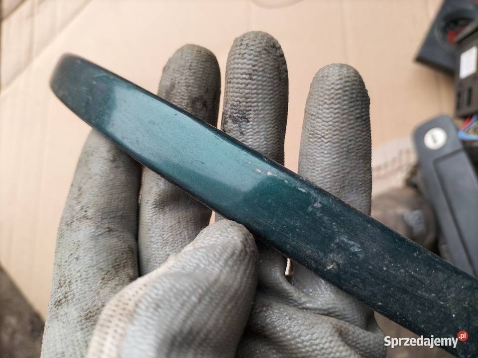 AUDI 80 B4 80B4 BLENDA LISTWA POD LAMPE osobowe Kamień-Kolonia