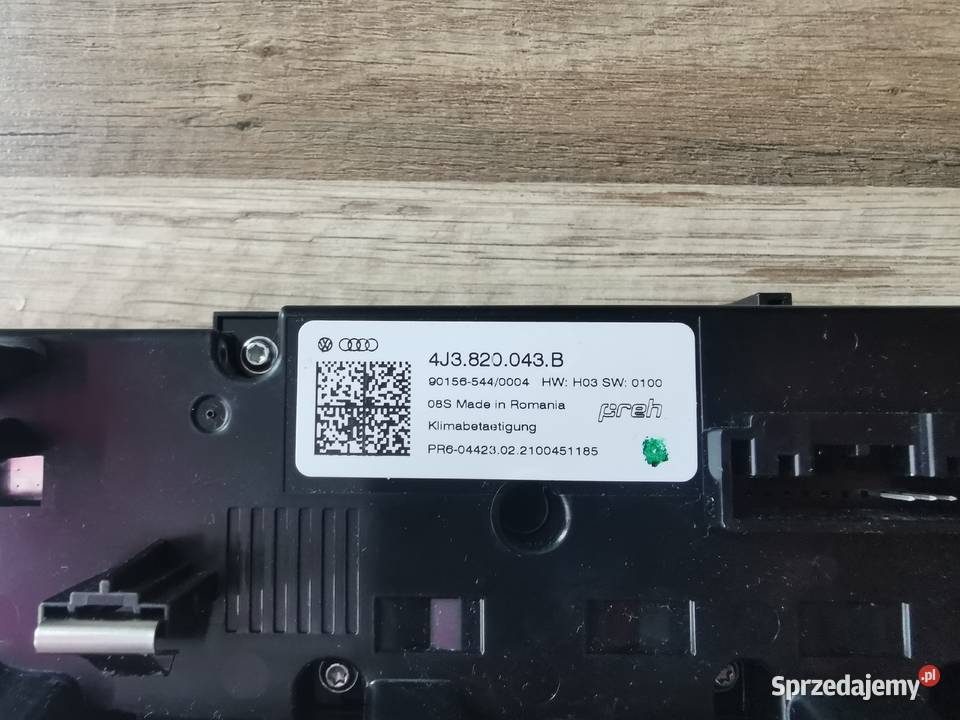 PANEL KLIMATYZACJI AUDI ETRON GT 4J3820043B Wyposażenie wnętrza dolnośląskie