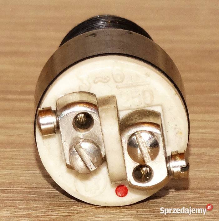 Przycisk bakelitowy monostabilny czarny 36 A 250 Gliwice