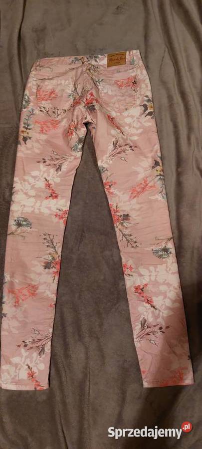 Spodnie w kwiaty Moda i Styl lubelskie