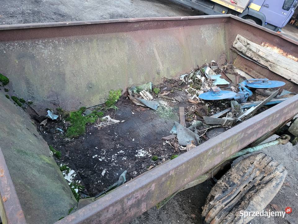 Rozsiewacz wapna RCW 3 Piast wapniarka solarka