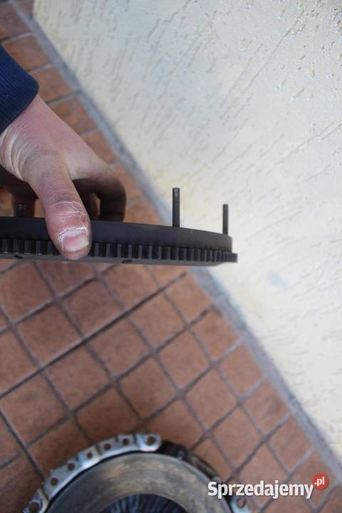 SPRZĘGŁO KOMPLETNE AUDI A6 C5 19 TDI 130 SZTYWNE