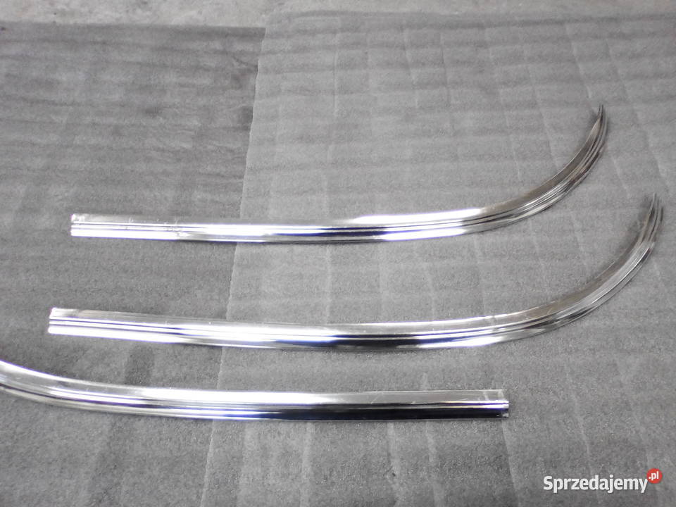Mercedes W108109 Listwa przedniej szyby dolna Bukownica
