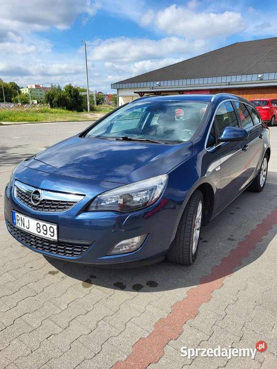 Opel Astra 14 turbo 2011 1400cm3 Konin sprzedam