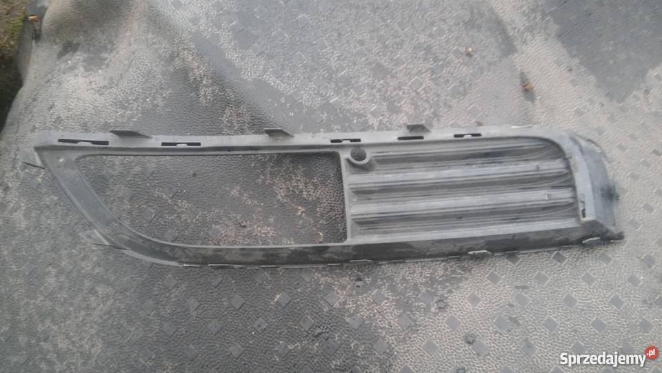 Opel Insignia kratka zderzaka prawa osobowe