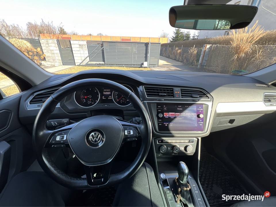 Volkswagen tiguan 20tdi Dsg salon 1 wl elektrochrom. lusterka boczne sprzedam