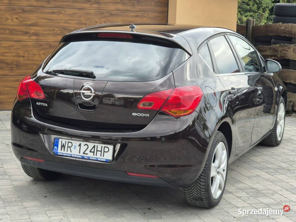 Opel Astra 14B 2011r 104 Perfekcyjny Stan Z manualna
