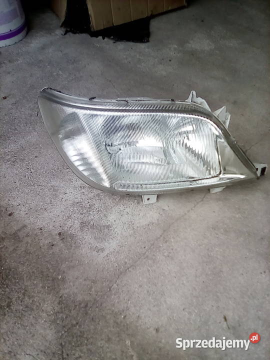 Lampa przednia prawa Mercedes sprinter CDI Prawe dolnośląskie Chocianów