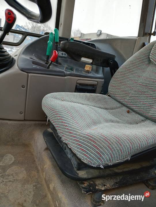 Ciągniki rolnicze Renault Ares 826 w oryginale świętokrzyskie