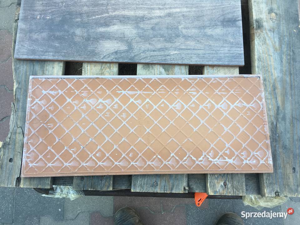 Glazura płytka ścienna calcare brown 25x60 firmy Reguły
