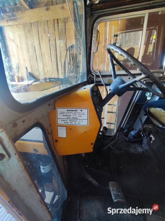 Massey Ferguson 550 Radom