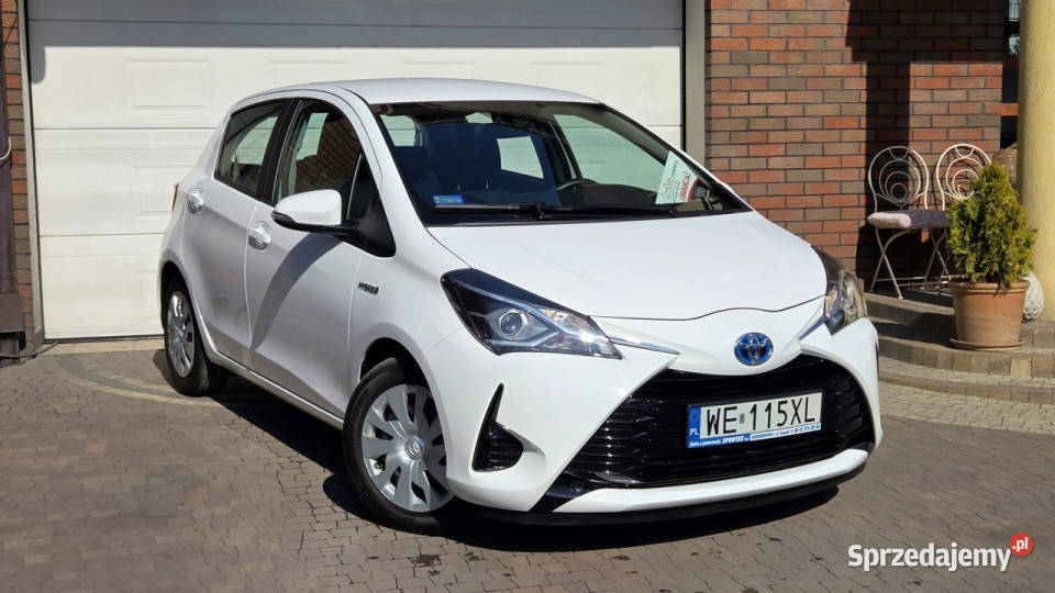 Toyota Yaris Hybrid 100 Premium ECvt hybryda Aleksandrów Łódzki