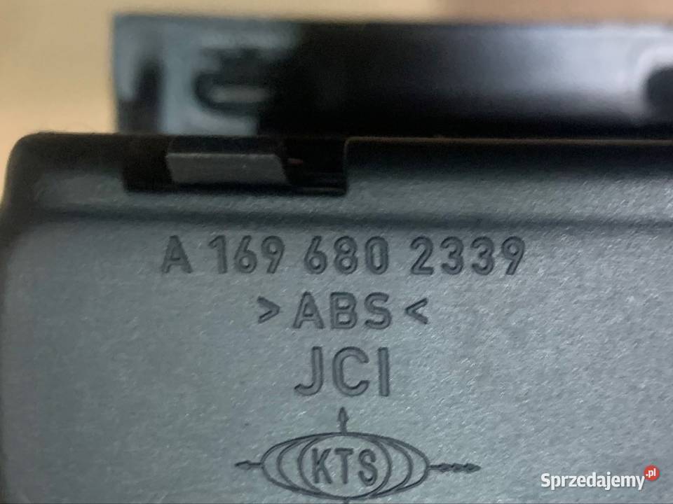 1696802339 ramka dekor konsoli mercedes a w169 b Szczecin