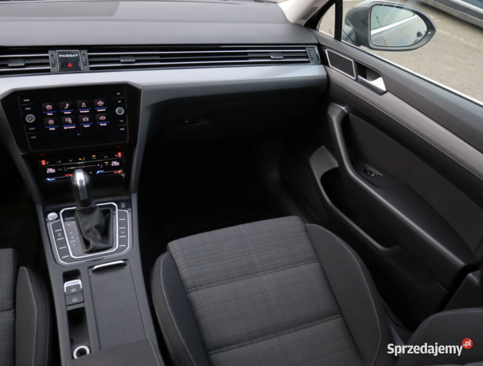 VW Passat 15 TSI elektrycznie ustawiane fotele Lublin