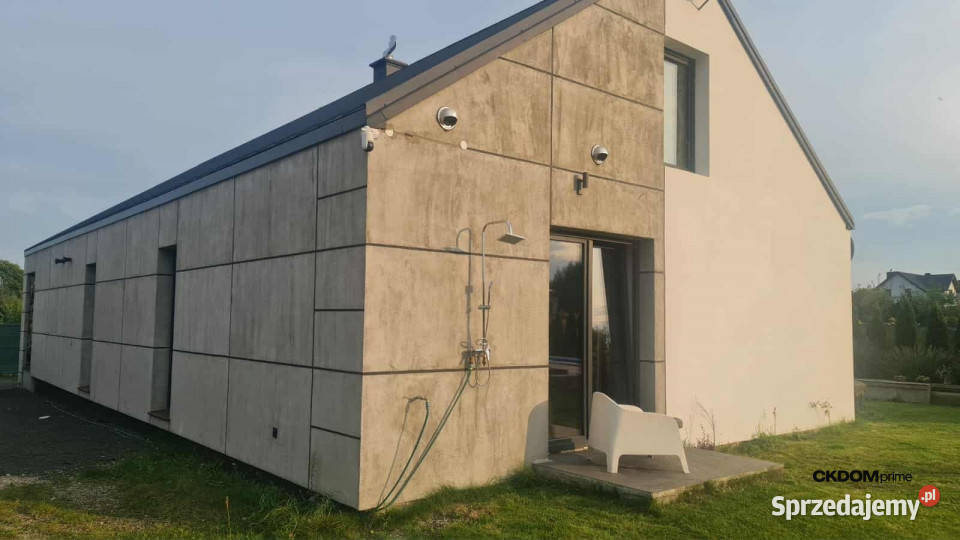 Nowoczesny dom z basenem Jędrzejów DO NEGOCJACJI