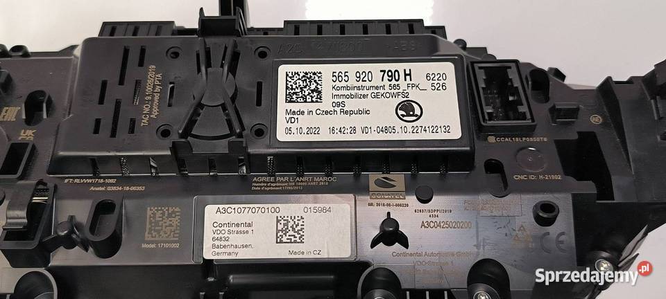 LICZNIK ZEGAR SKODA KAROQ FACELIFTING 565920790H osobowe Części samochodowe kujawsko-pomorskie