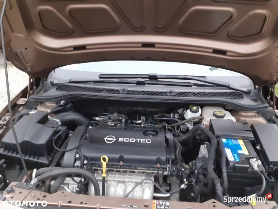 Opel Astra J 16 116 Sedan kurtyny powietrzne Samochody osobowe Rzeszów