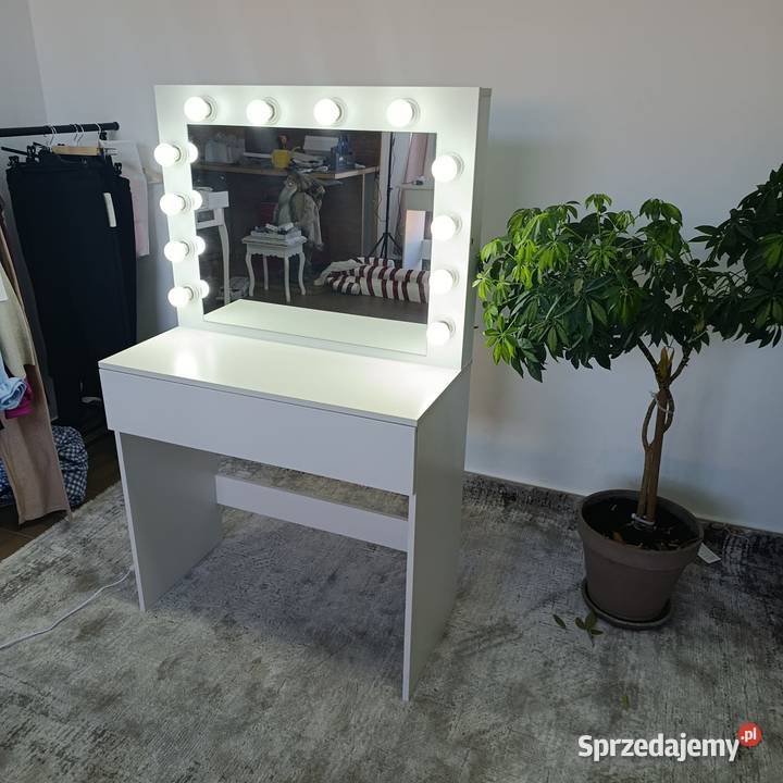 Nowa toaletka kosmetyczna z lustrem i Wieluń