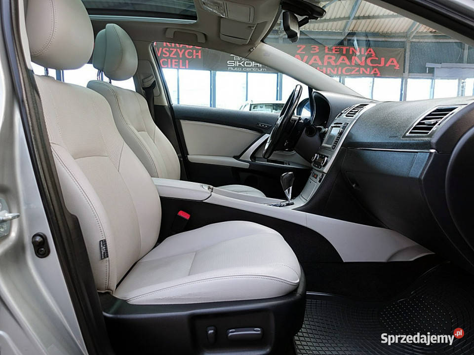 Toyota Avensis AutomatSZKLANY DACHSkóraNAaviLed