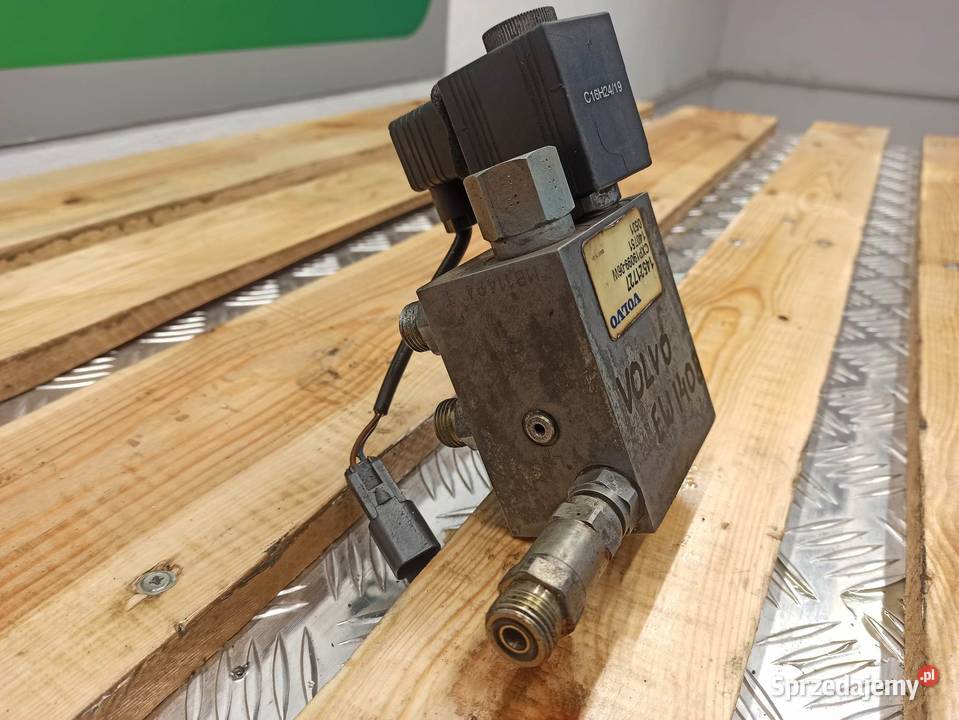 Zawór Blok Volvo EW 140B 14521727 Pozostałe Wilkowo