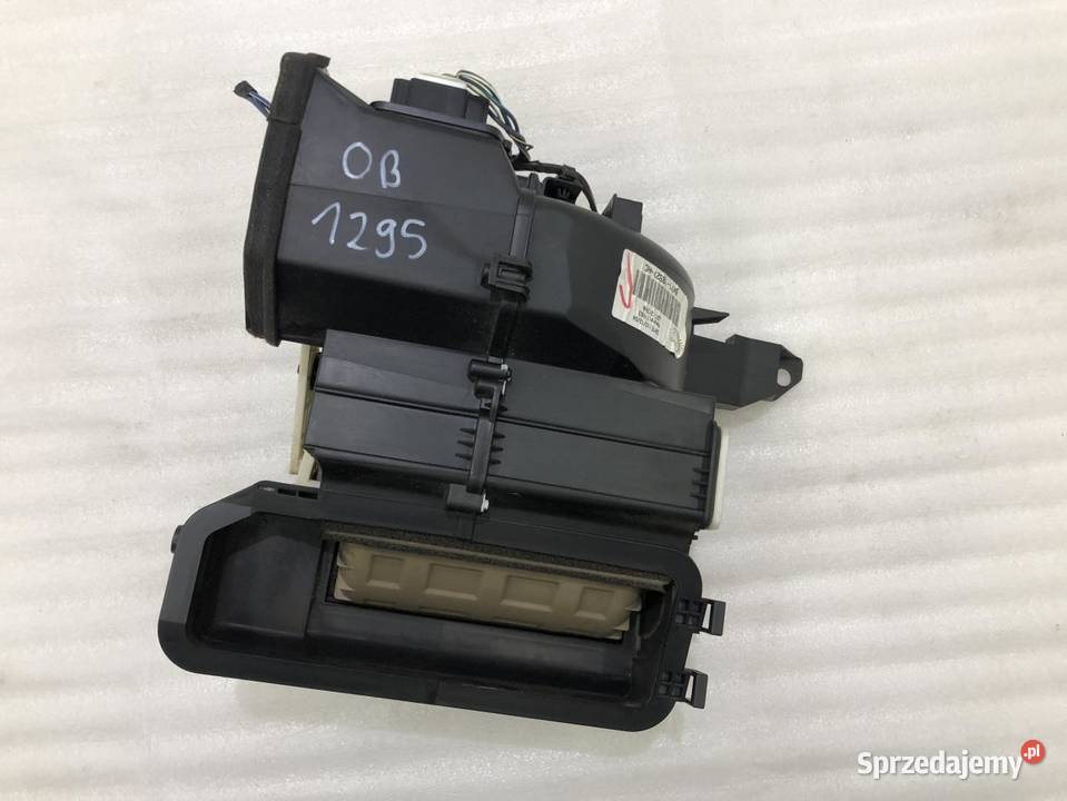 DMUCHAWA WENTYLATOR 3M7118527AC MAZDA 2 DY