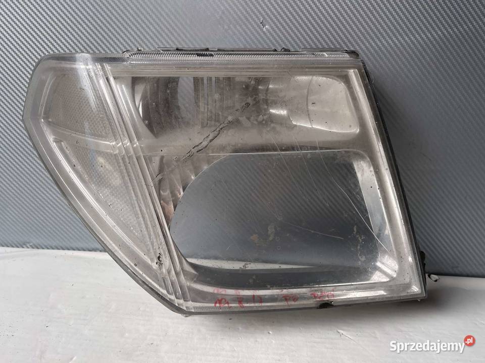 NISSAN NAVARA D40 PRAWY KLOSZ LAMPY Ostroróg sprzedam