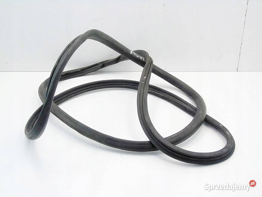 USCZELKA POKRYWY SILNIKA SKODA FABIA I Sosnowiec