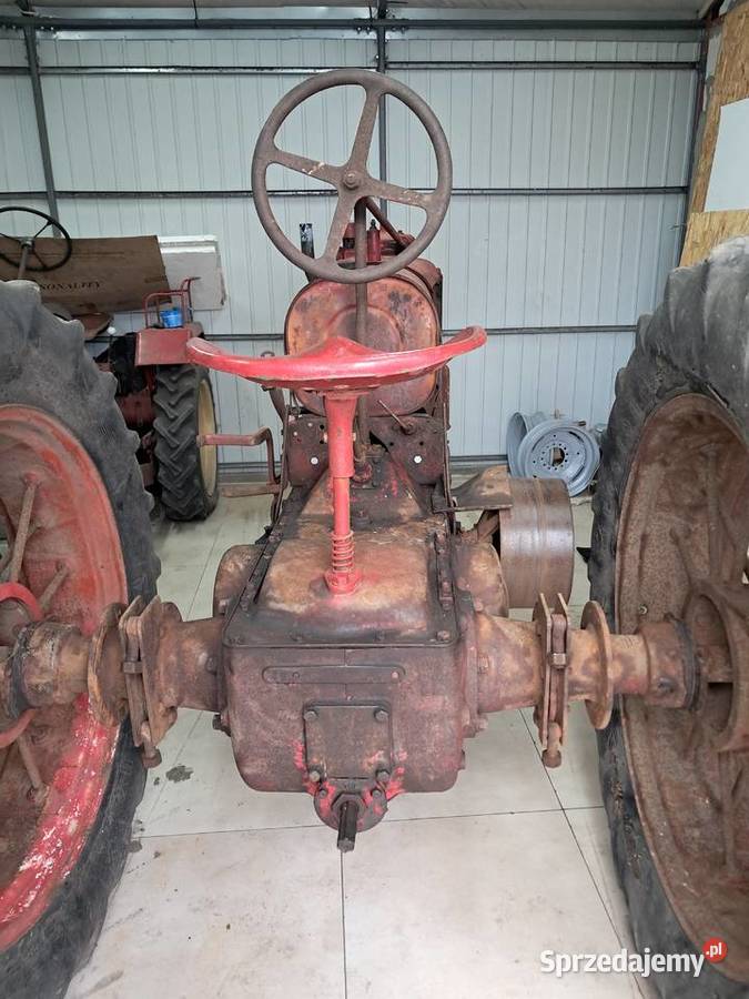Traktor zabytkowy FARMAL F14 Gniewkowo