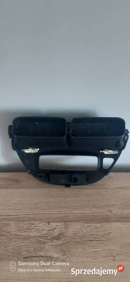 Peugeot 607 kratka konsola osłona wyświetlacza Wrocław