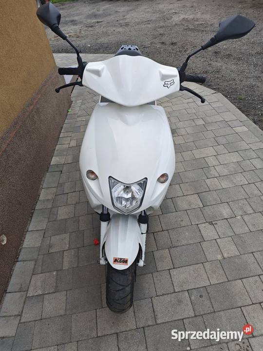 Skuter elektryczny Govecs biały śląskie Pawłowice