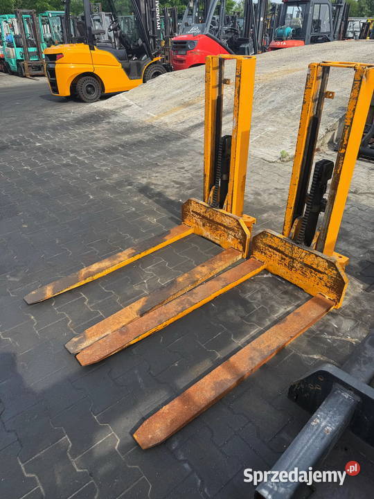 maszt lekki mały ciągnik maszt do ciągnika C330 Działoszyn