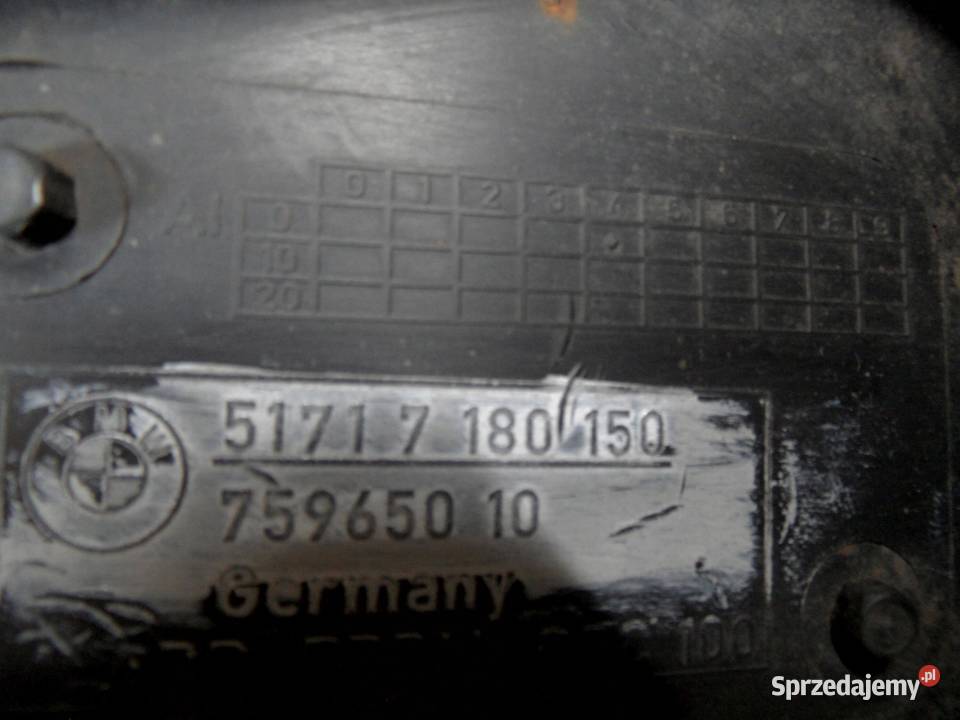 BMW E82 10r nadkole prawe przód część przednia