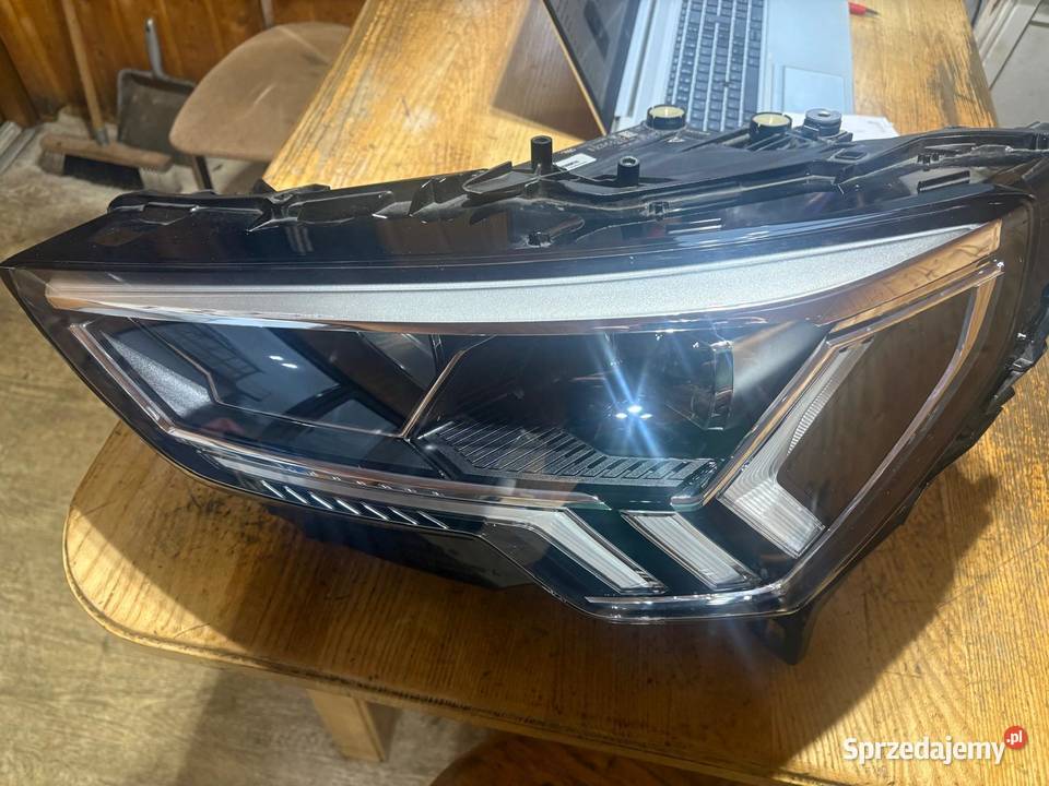 Audi Q3 II 20182025 lampa lewa Full LED Sierakowice