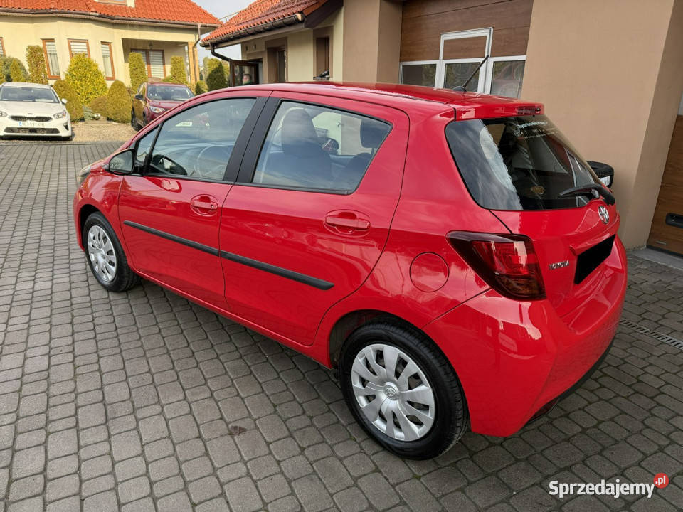 Toyota Yaris 13 99 Klimatyzacja III 20112019 garażowany śląskie Orzech