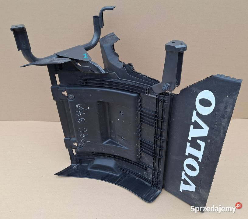 VOLVO FH4 BŁOTNIK MIĘDZY OSIOWY WSPORNIK Bieleń
