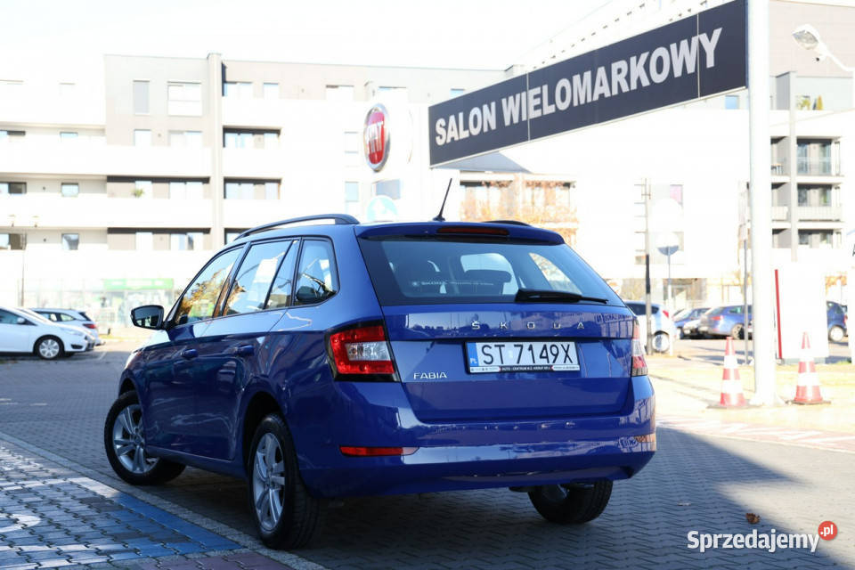 koda Fabia 10 TSI 95 ambition 2 komplety opon centralny zamek śląskie Tychy