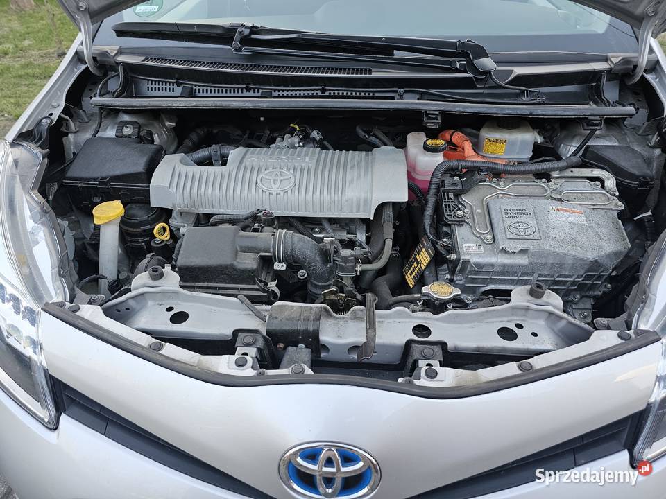 Toyota Yaris l 2013r l 40 000 l 15 hybryda l 100 Wieluń