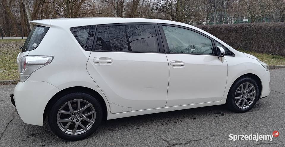 Toyota Verso 18 18 Prestige LPG szklany dach sprzedam