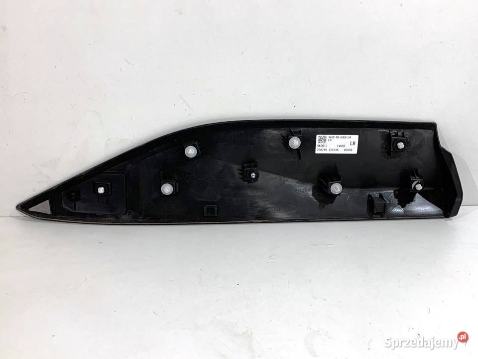 LISTWA DRZWI LEWY TYŁ LEXUS LBX Crossover Sonic osobowe podkarpackie